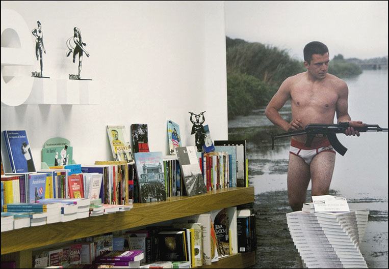 Rome, Italy book shop. Linda Johnson Photography, Linda Johnson Photographs.